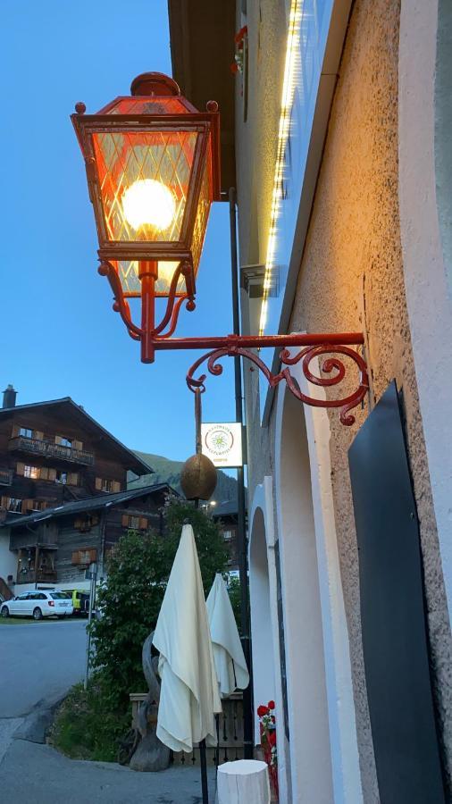 Gasthaus Edelweiss Langwies Exteriör bild